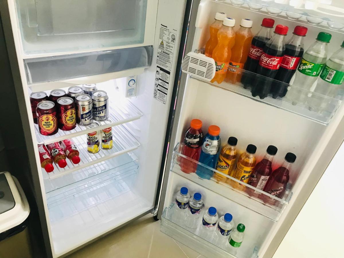D&G Affordable Staycation Airbnb Ph Makati City Kültér fotó