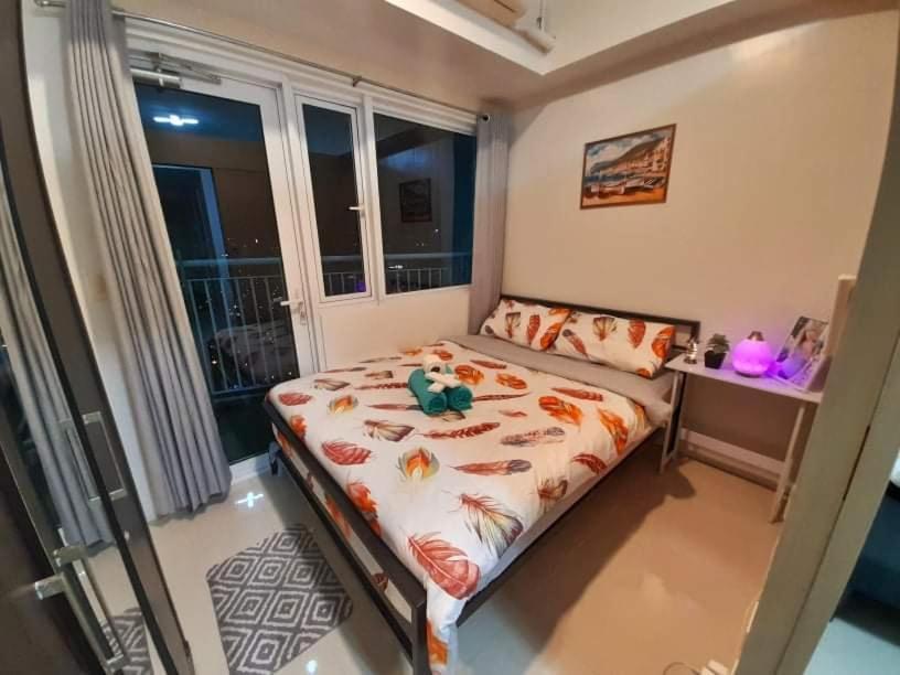 D&G Affordable Staycation Airbnb Ph Makati City Kültér fotó
